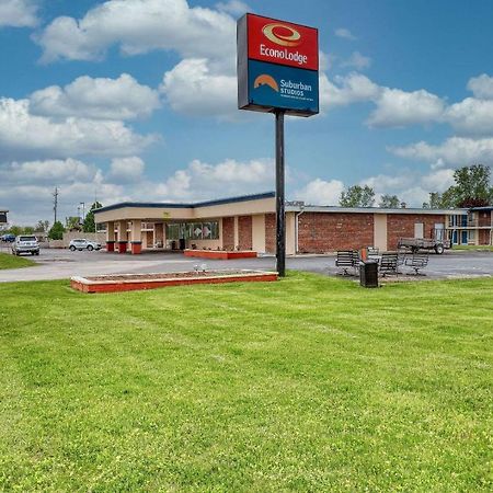 Suburban Studios Neenah Bagian luar foto