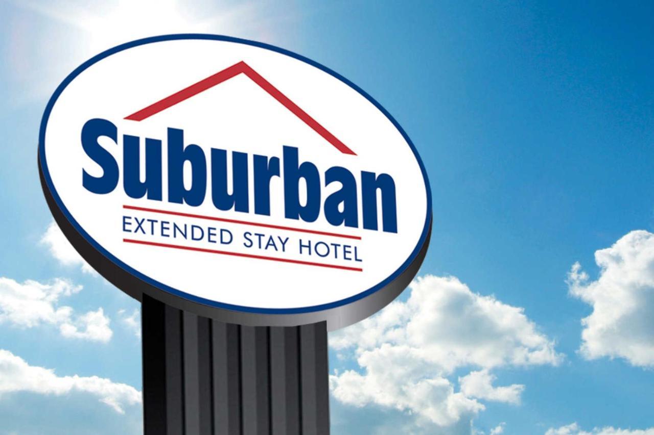 Suburban Studios Neenah Bagian luar foto